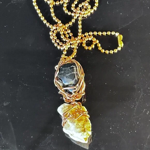 White Milky Quartz Black Onyx Chalcedony Pendant Necklace Unisex GiftYin Yang
